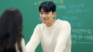 The Midnight Romance in Hagwon 1 Episodio 8